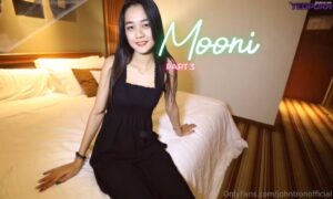 คลิปหลุด JohntronX – Mooni 3 สาวสวยน่ารักโดนฝรั่งนัดเย็ดครั่งที่ 3 โดนจับเลียหีแล้วกระหน่ำเย็ดหีท่าหมาเด็ด แล้วโดนจับกระเด้าเย็ดหีจนน้ำแตกในรูหีไหลเยิ้ม